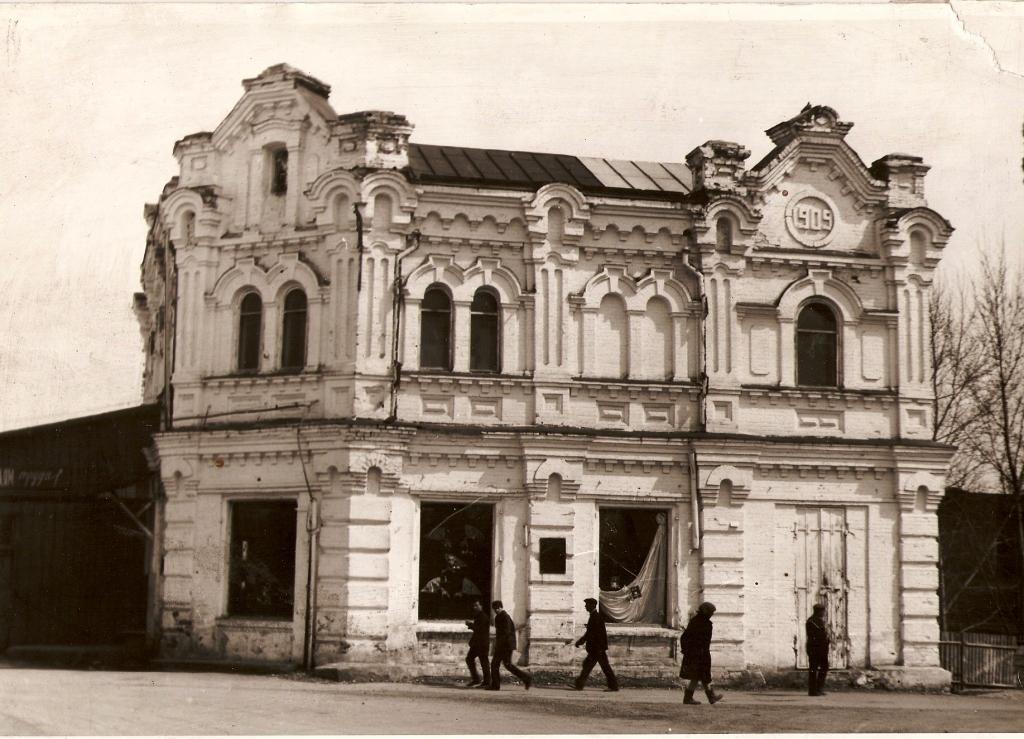 Гурьевский Дом пионеров, 1965 год (из архива Гурьевского городского краеведческого музея)